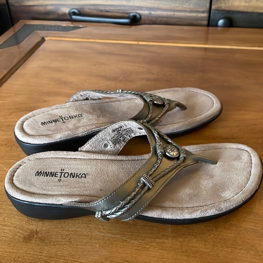 MINNETONKA Sandals Size 9 - Picture 5 of 11